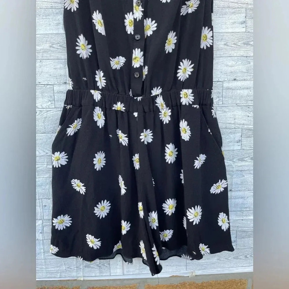 Kate Spade Daisy Dot Crepe Romper size 6 - Picture 6 of 15